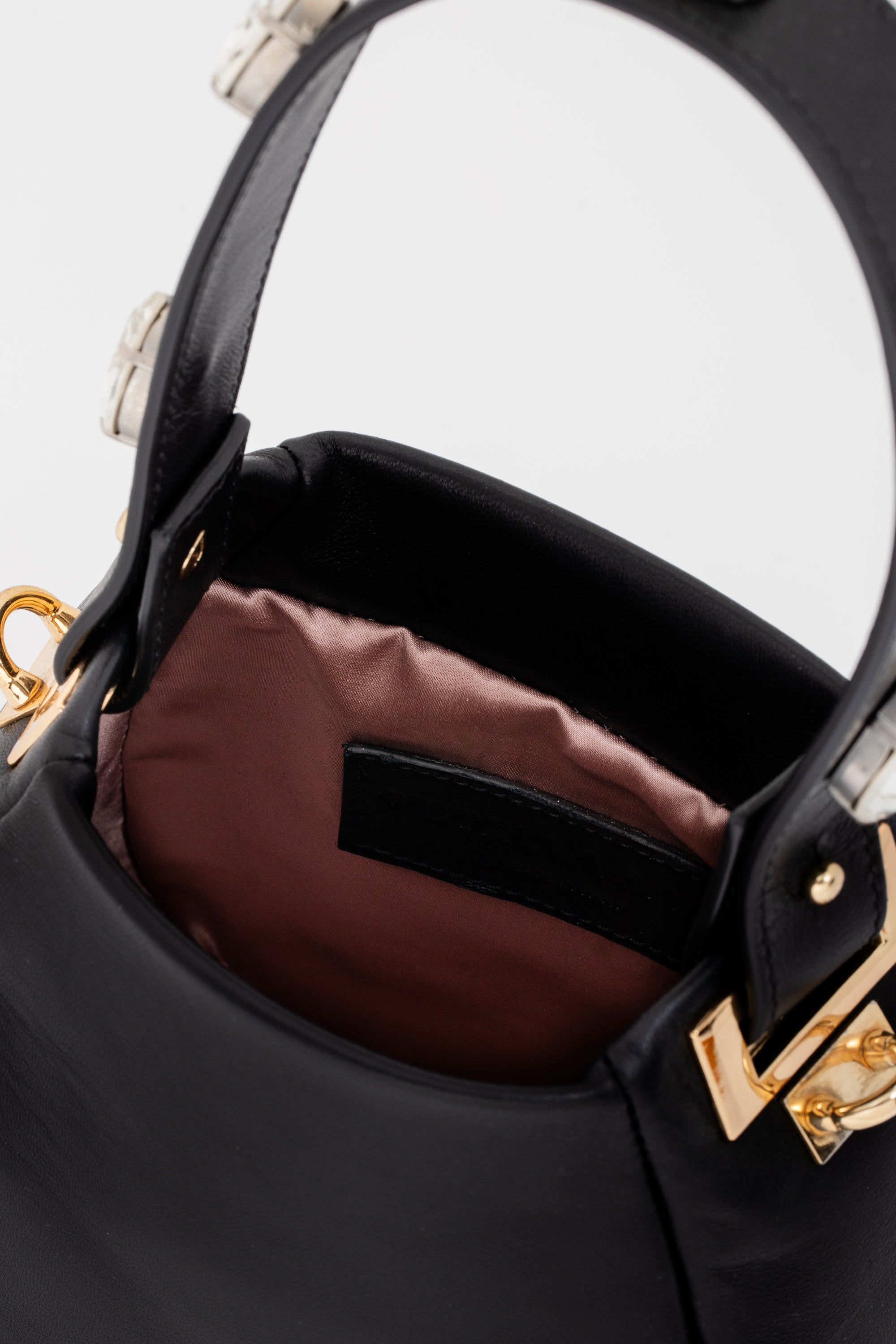 BORSA-DONNA-PELLE-NERA-dettagli-inteno-raso_Stella_Vi_E-shop