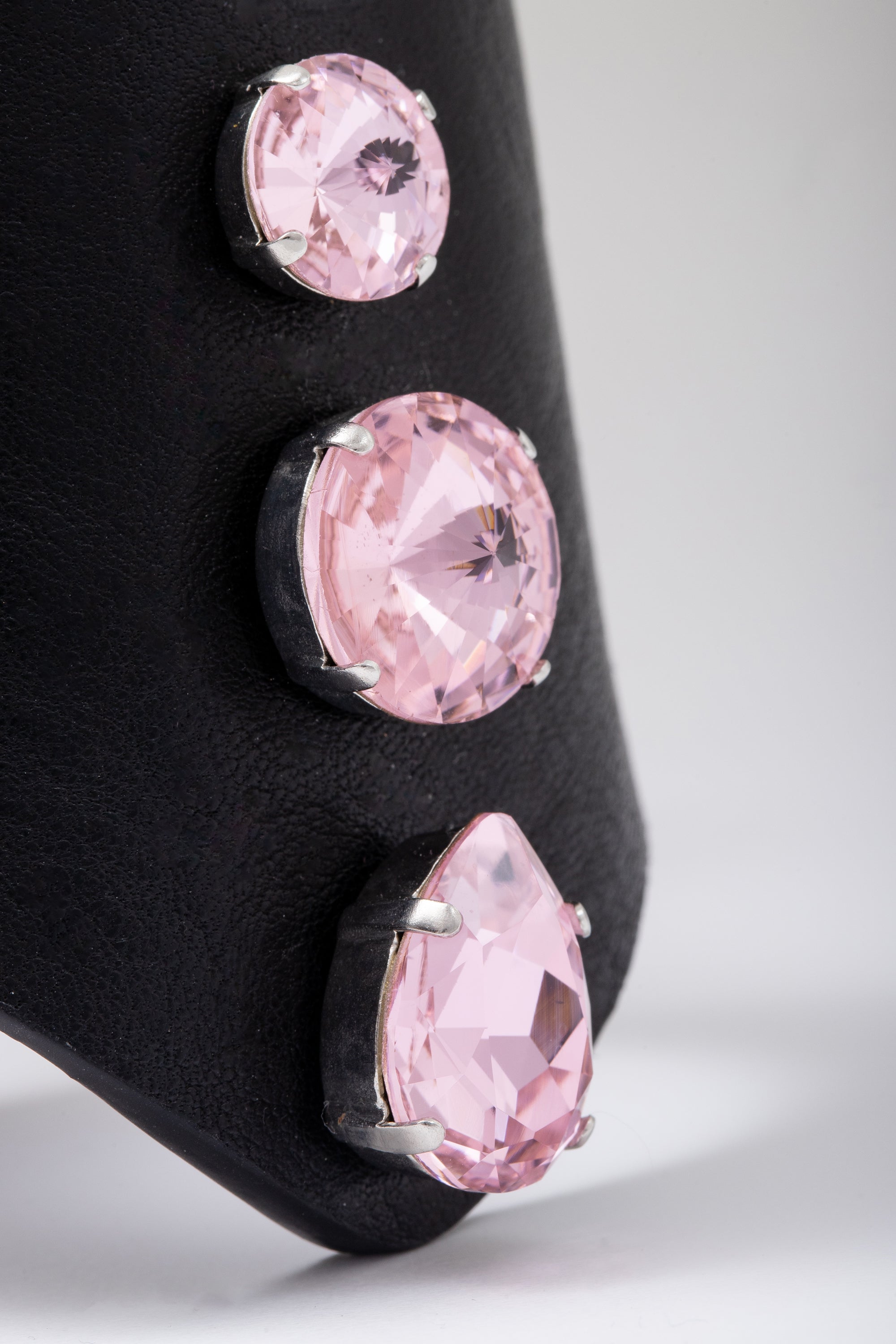 bracciale-pelle-cristalli-marie-rosa-dettaglio-206_Stella_Vi_E-shop_2025_12_05_639