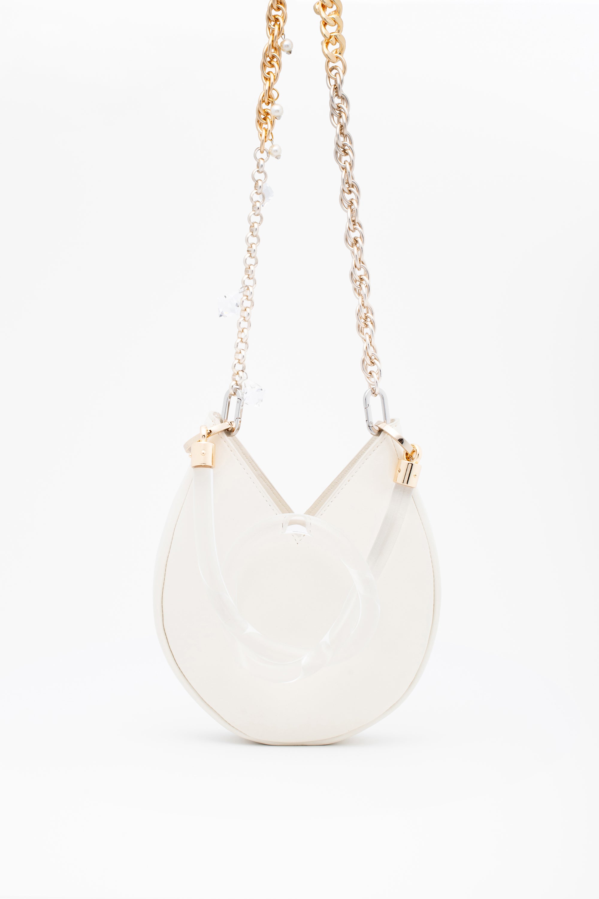 DIANA - the brave white