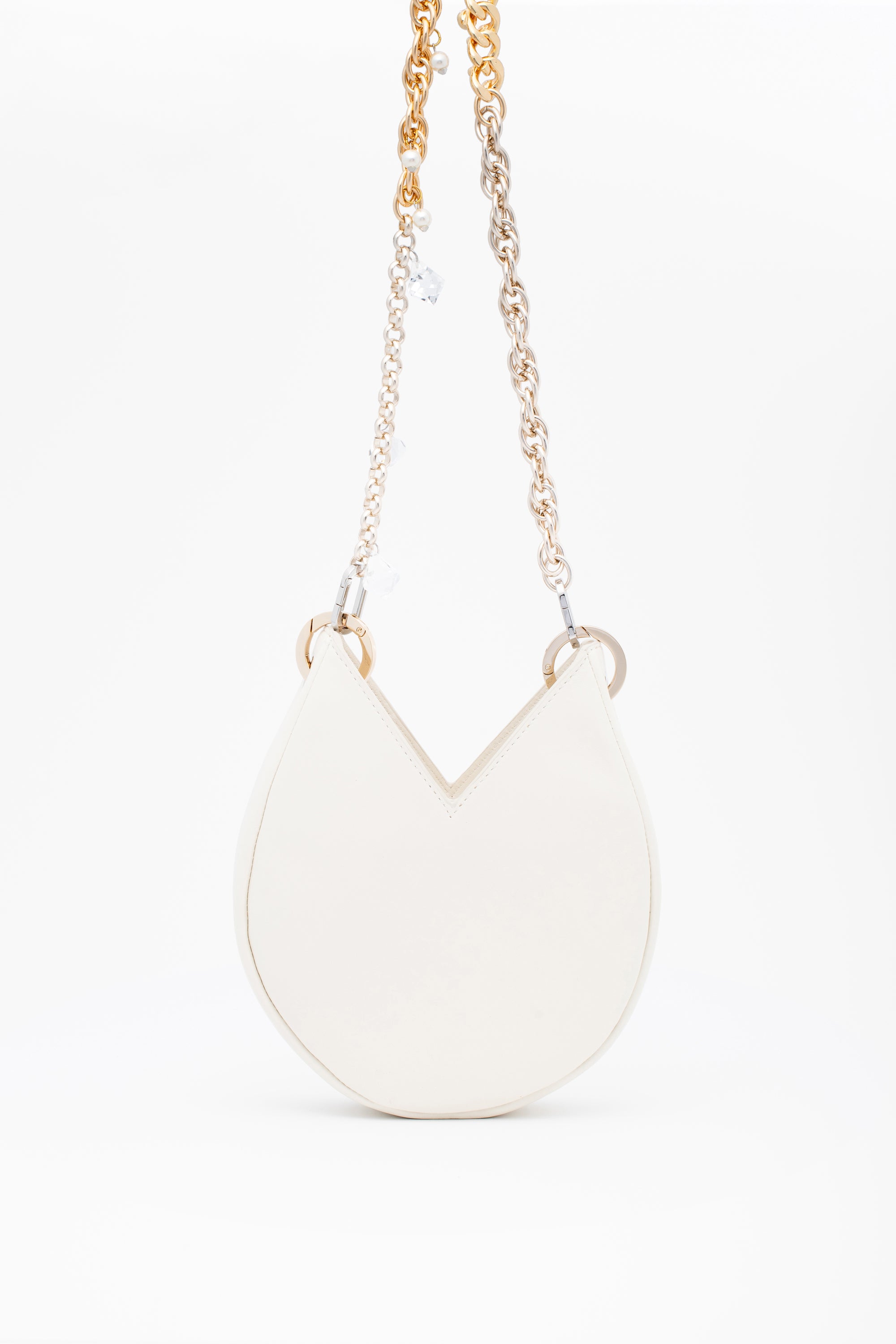 DIANA - the brave white