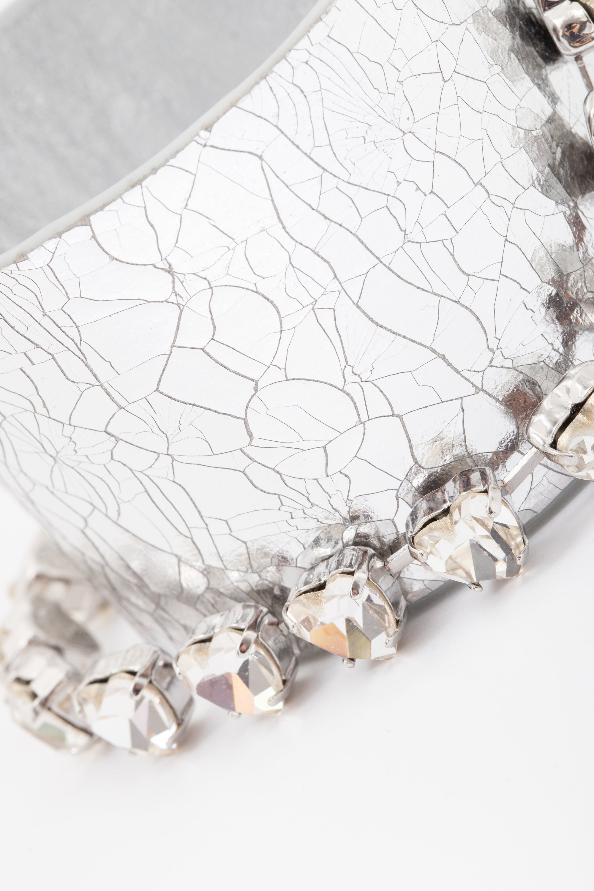 bracciale-donna-pelle-cristalli-cuore-dettaglio-194_Stella_Vi_E-shop_2025_12_05_658